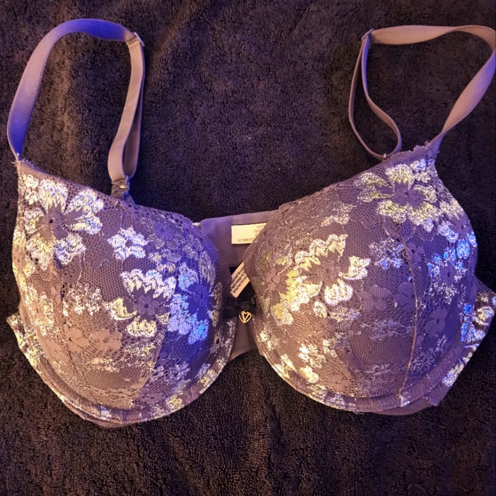 VICTORIA SECRET PADDED BRA- SIZE 34D
